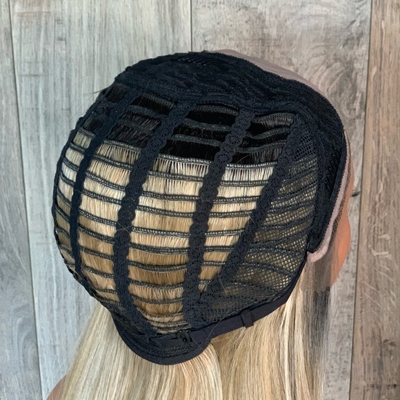 Ombre Mixed Blonde Straight Lace Front Wig - Picture 9 of 9